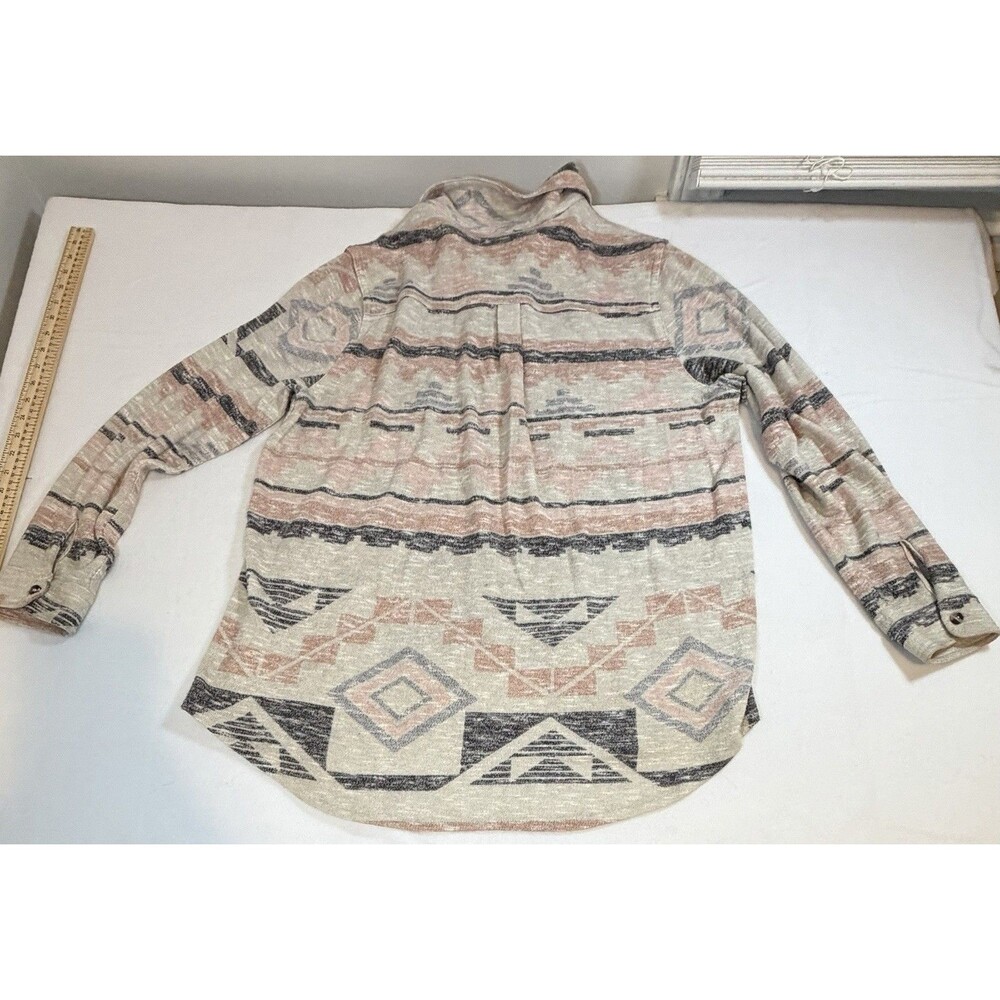 American Rag Cie Women’s XL Aztec Geometric Knit LS Button-Up Shirt Pockets - Picture 5 of 5